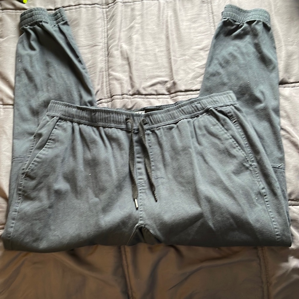 dark navy men’s jogger